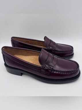 G.H. Bass Weejuns Burgundy Penny Loafers Women's Size 5.5 M
